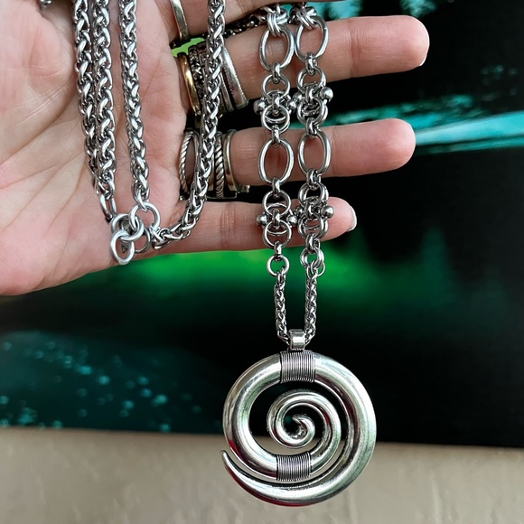 Handmade maille links stainless steel wheat chain necklace with spiral charm - Picture 3 of 16